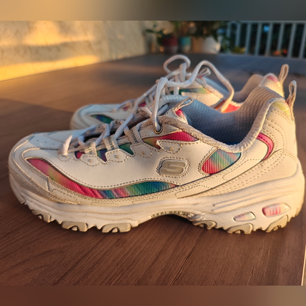 GUC Skechers White and Multicolor Sneakers